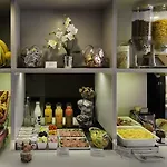 コンタクト オテル アリゼ モンマルトル 3* パリ