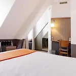 コンタクト オテル アリゼ モンマルトル パリ