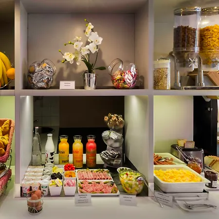 Contact Alize Montmartre Hotell 3*