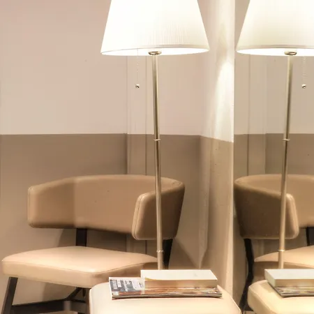 蒙马特阿利泽康泰科特酒店 巴黎