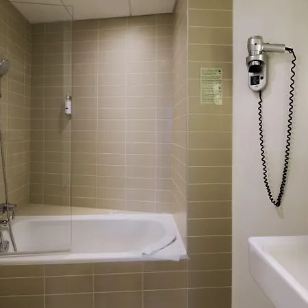 蒙马特阿利泽康泰科特酒店 巴黎