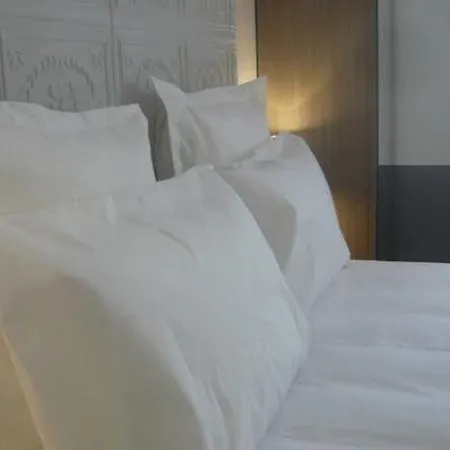 Contact Alize Montmartre Hotell