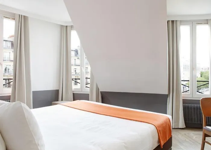 Hotel Contact Alize Montmartre Paříž