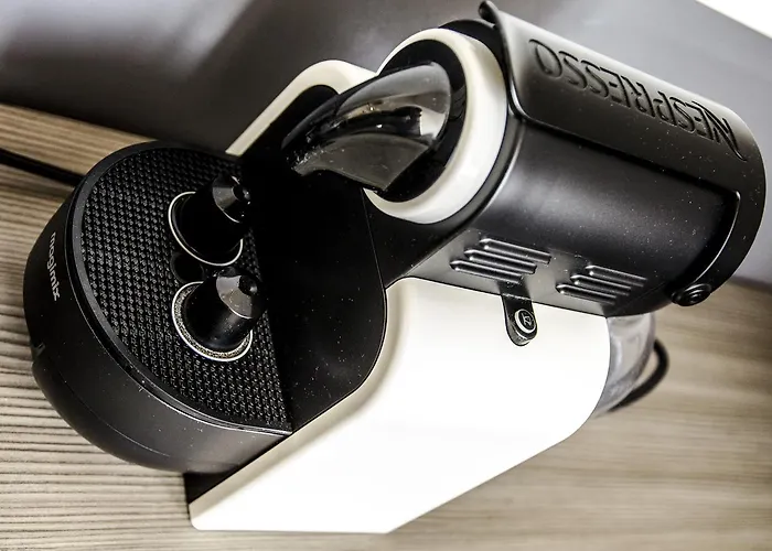 Contact Alize Montmartre 3*